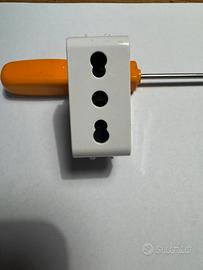 Presa bipasso Gewiss