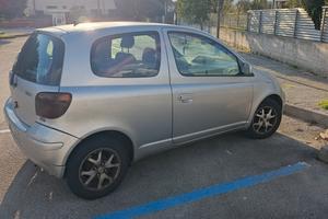 Yaris tre porte 1400
