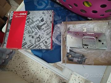 serratura porta d'ingresso 35 euro 