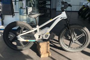 Husqvarna EE 1.20 (2023/2024)