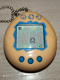 Tamagotchi vintage smart chicken