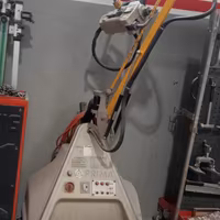 Per chiusura attivita'carrozzeria vende: