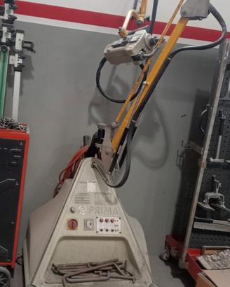 Per chiusura attivita'carrozzeria vende: