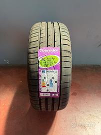 Tourador 215/40R18 89Y XL