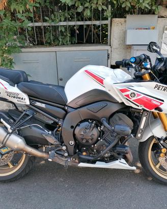 Yamaha Fazer 8 - Scivolata - Accessoriata