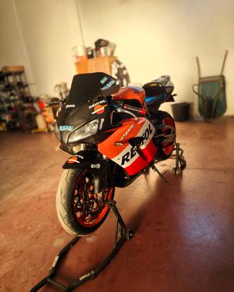 Honda cbr 1000 sc57