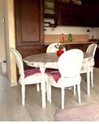 tavolo e sedie Maison Du Monde, colore  bianco