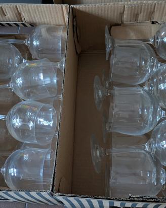 Servizio 24 calici da vino in cristallo