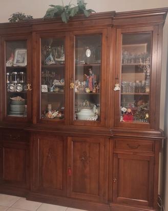 Credenza intarsiata in massello .