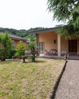 Villa di 320 m² con più di 5 locali e box auto dop