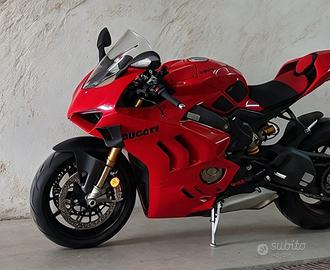 Ducati Panigale V4S 2023