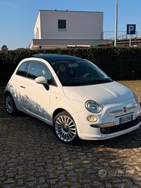 Fiat 500 Multijet Lounge - interni pelle rossa