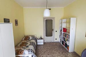 Stanza singola Viale delle Mimose per studentessa