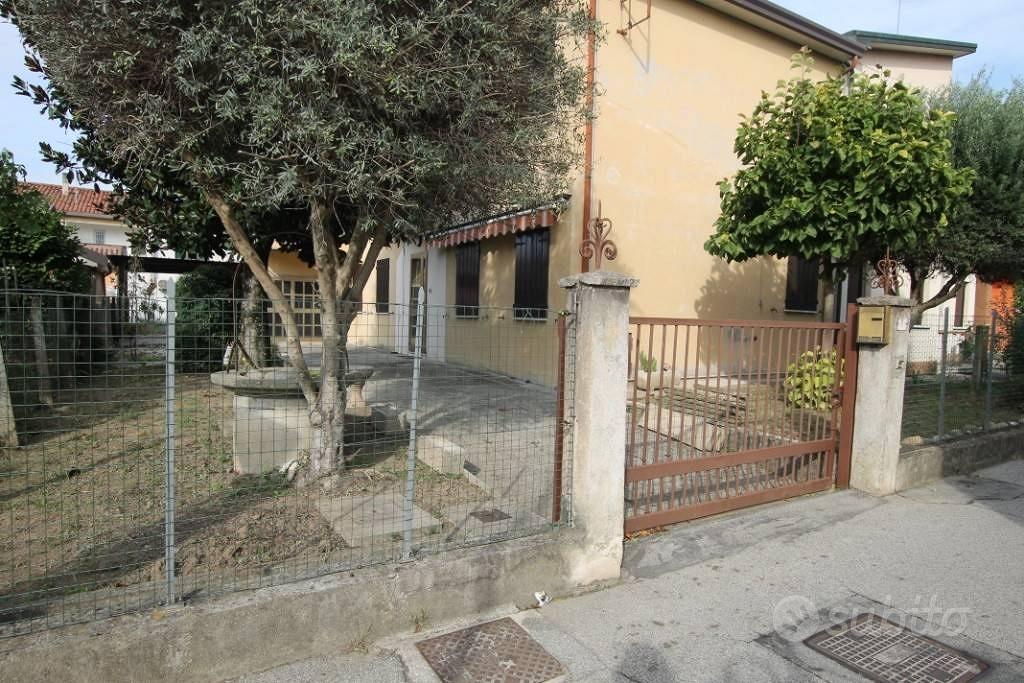 Casa – Ponte San Nicolò, Roncaglia - Vista 2