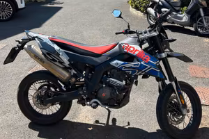 moto aprilia sx 125