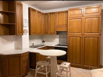 Cucina in legno componibile