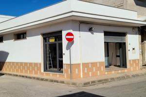 Locale commerciale mq 110