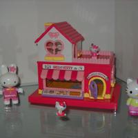 HELLO KITTY - LOTTO DI PERSONAGGI E CASETTA