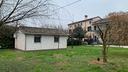 casa-di-campagna-abbinata-ad-un-lato