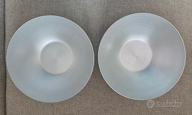 N. 2 vasi / contenitori in alluminio.