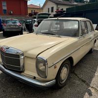 Mercedes-benz 200 Mercedes-Benz 200 D (W115) – Ann