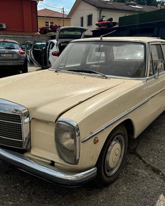 Mercedes-benz 200 Mercedes-Benz 200 D (W115) – Ann