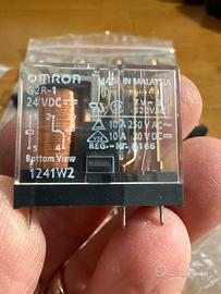 Stock  relè 24 v dc omron - vegha .  Tot 24 pz