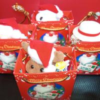 PERSONAGGIO DI NATALE CON MANI PRENSILI E CONFEZ.