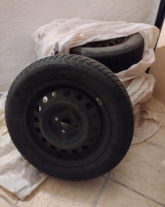 4 gomme invernali con cerchioni i ferro 185/65 r15