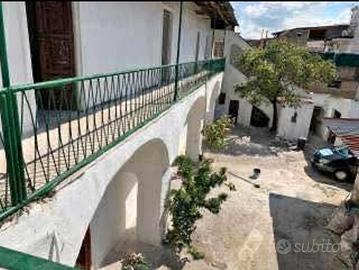 Intero immobile. Trattativa riservata