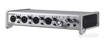 Tascam 208i