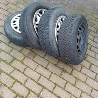 Gomme invernali su cerchi ferro 175/65/R14 usate.