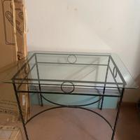 Tavolo in ferro battuto e vetro