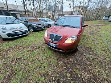 Lancia ypsilon 
