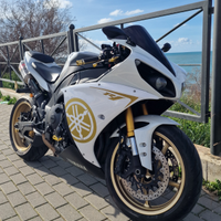 Yamaha r1 big bang 2013 scambi0