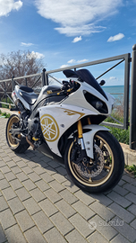 Yamaha r1 big bang 2013 scambi0