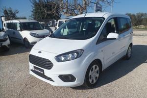 Ford Courier 5 posti autovettura