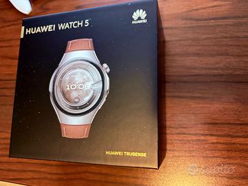 Huawei Watch 5 titanio cinturino pelle nuovo