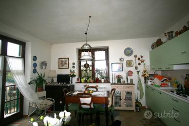 AP332 - Torrita appartamento con ingresso