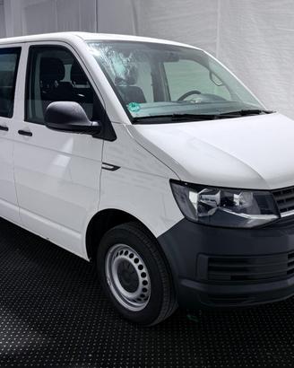 VOLKSWAGEN Caravelle 2.0 TDI 102CV 9 posti Trend