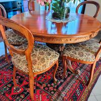 Tavolo originale ‘800 veneziano con sedie – Apribi