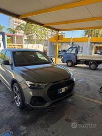 Audi A1 Allstreet 30 TFSI - Identity Contrast