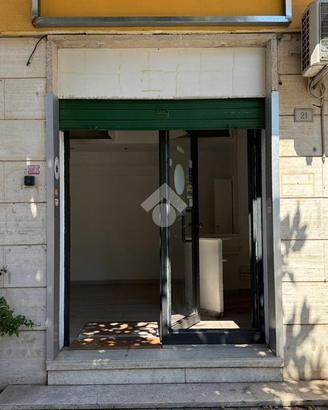 NEGOZIO A CIAMPINO
