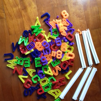 Lettere e numeri in plastica