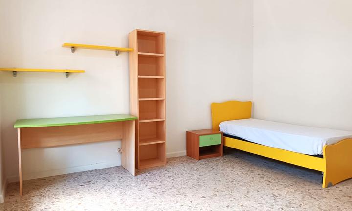 Pressi Via Roma - Stanze arredate