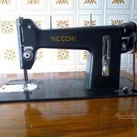 Antica macchina da cucire Necchi