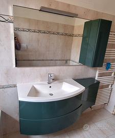 Mobile bagno sospeso curvo con lavabo e pensile
