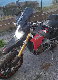 Aprilia Dorsoduro 750 rossa