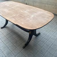 Tavolo in marmo di Calacatta