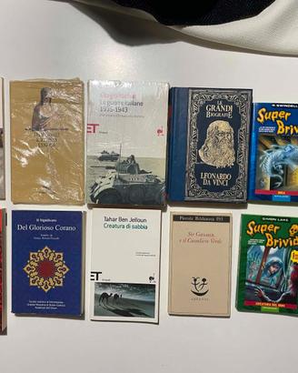 set di libri vari